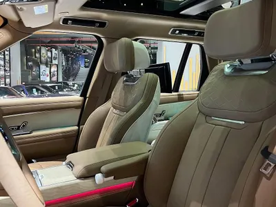 2023 لاند روفر رينج روفر اس في اوتوبيوغرافي