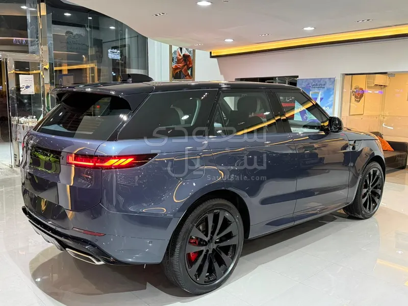 2026 Land Rover Range Rover Sport R-DYNAMIC SE