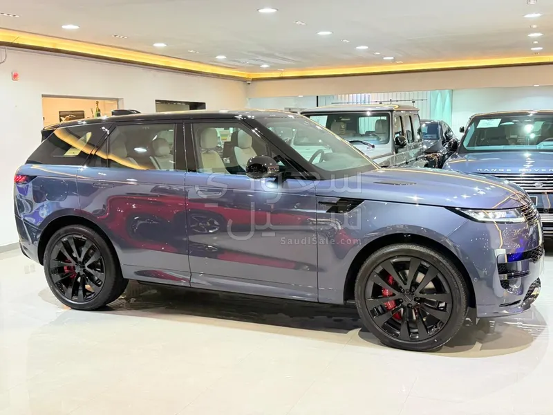 2026 Land Rover Range Rover Sport R-DYNAMIC SE