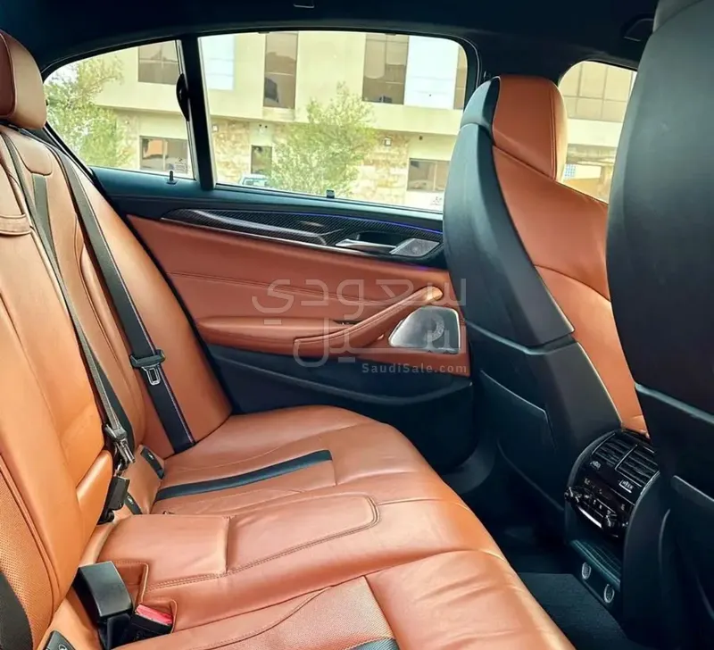 2018 بي ام دبليو الفئة ام إم 5