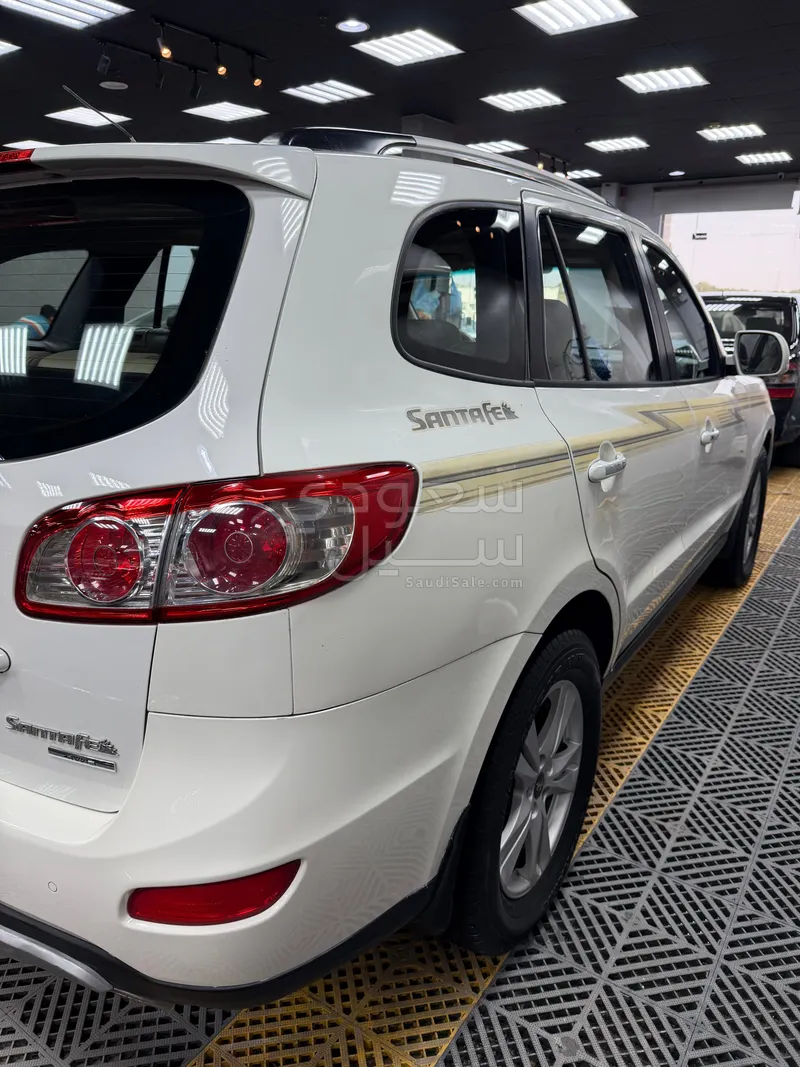 2010 هيونداي سانتا في