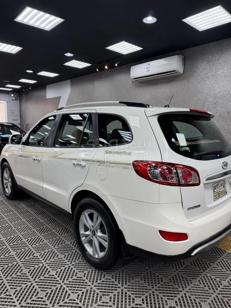 2010 هيونداي سانتا في