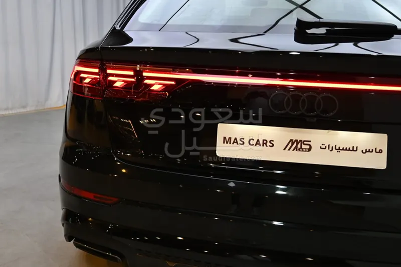 2026 اودي كيو 8 اس لاين