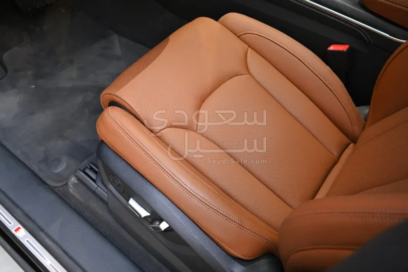 2026 اودي كيو 8 اس لاين