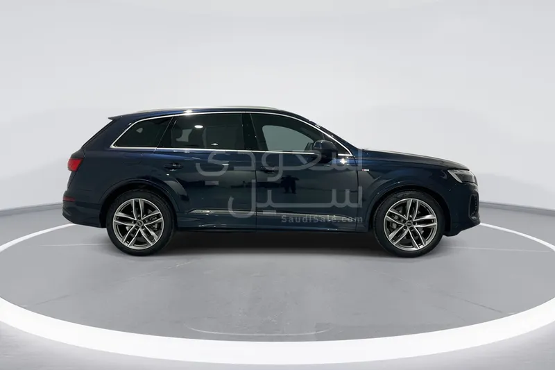 2025 اودي كيو 7 اس لاين