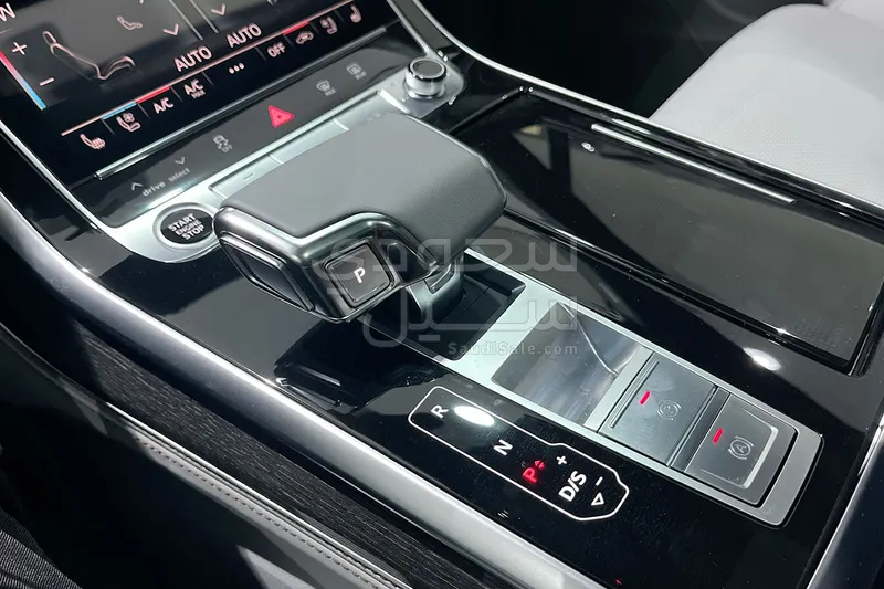 2025 اودي كيو 7 اس لاين