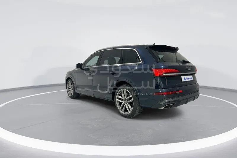 2025 اودي كيو 7 اس لاين