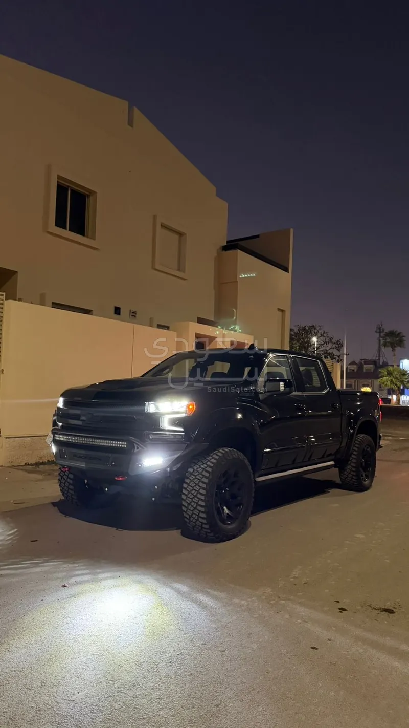 2021 شفروليه سلفرادو بلاك اوبس