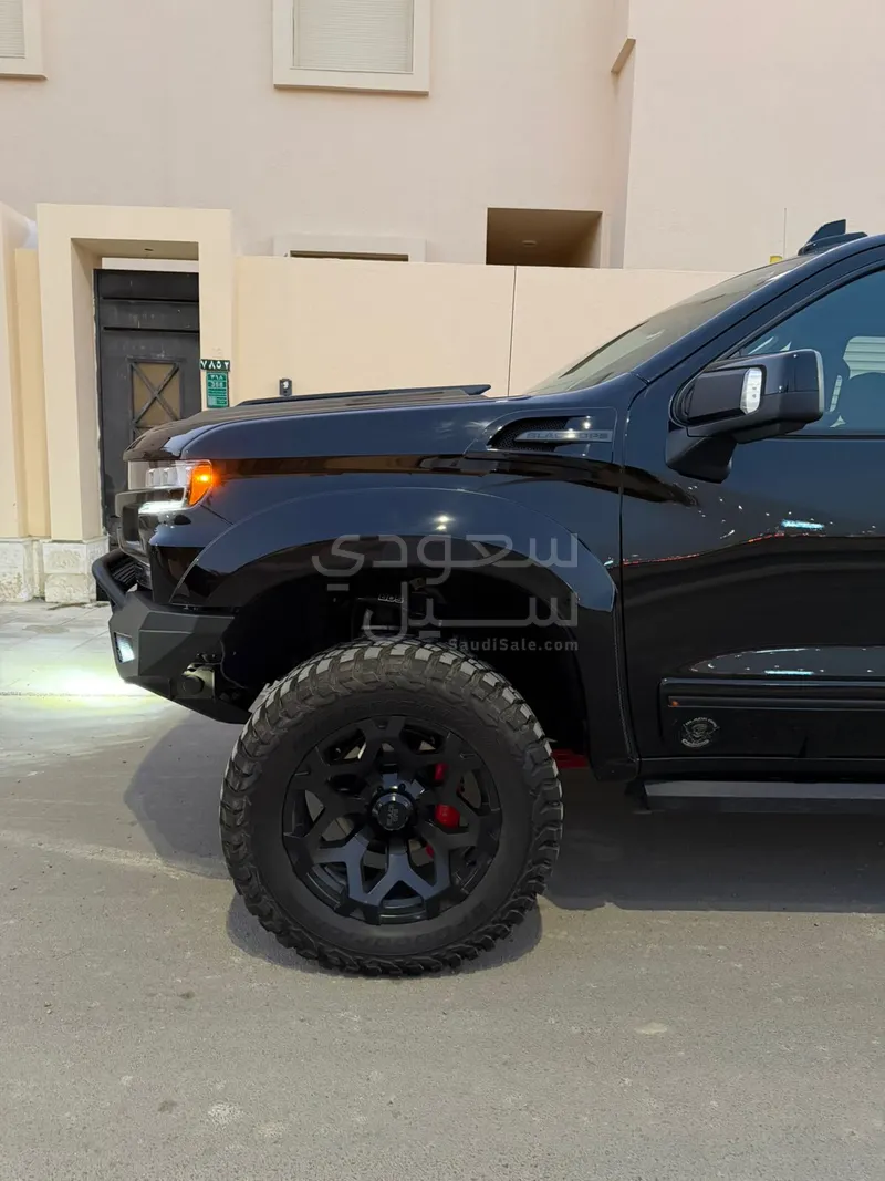 2021 شفروليه سلفرادو بلاك اوبس