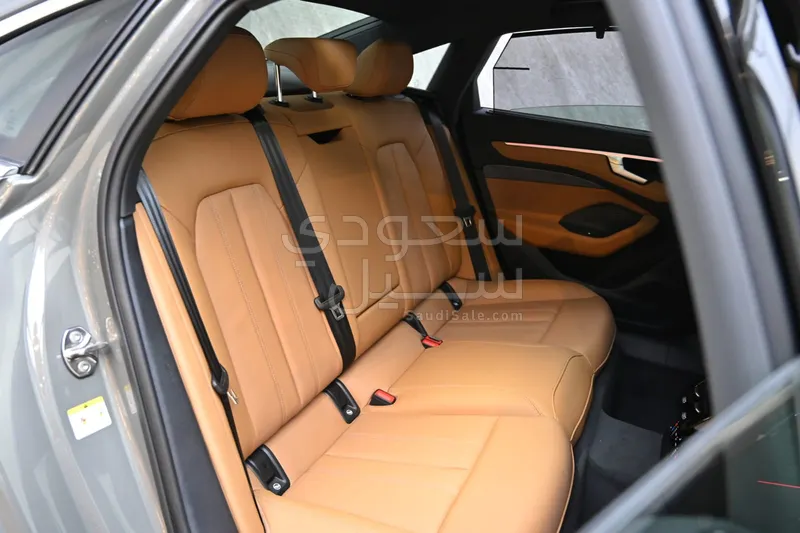 2026 اودي اي 6 35 تي اف اس اي