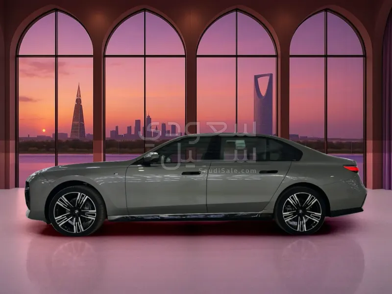 2026 بي ام دبليو الفئة السابعة 735أي