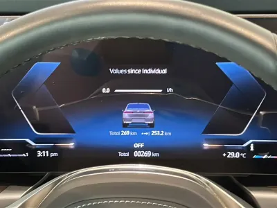 2026 بي ام دبليو الفئة السابعة 735أي