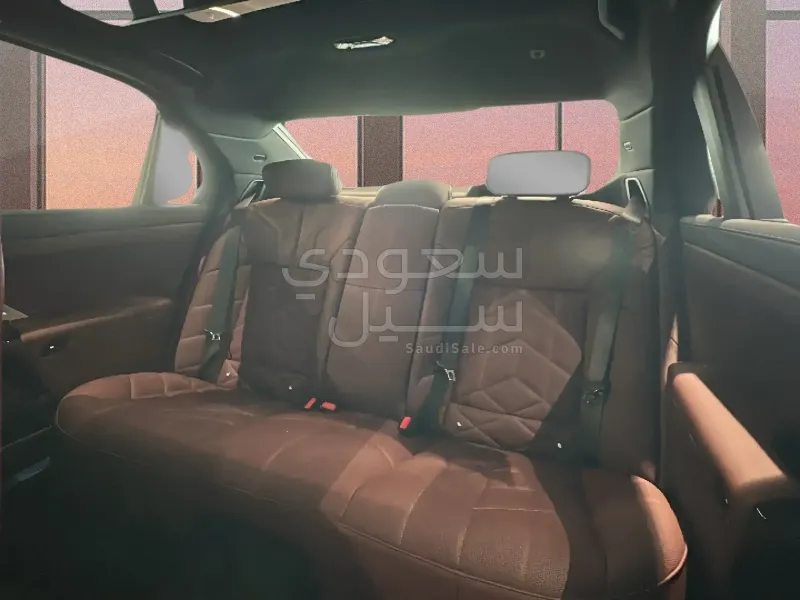 2026 بي ام دبليو الفئة السابعة 735أي