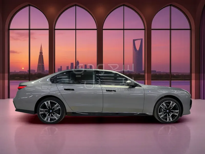 2026 بي ام دبليو الفئة السابعة 735أي