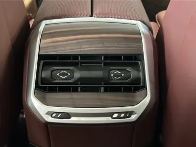 2026 بي ام دبليو الفئة السابعة 735أي