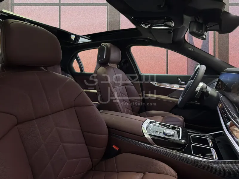 2026 بي ام دبليو الفئة السابعة 740أي