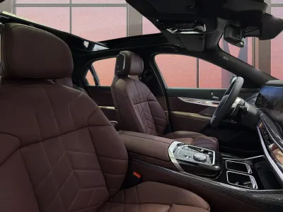 2026 بي ام دبليو الفئة السابعة 740أي