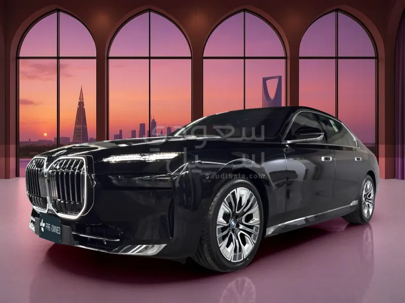 2026 بي ام دبليو الفئة السابعة 735أي