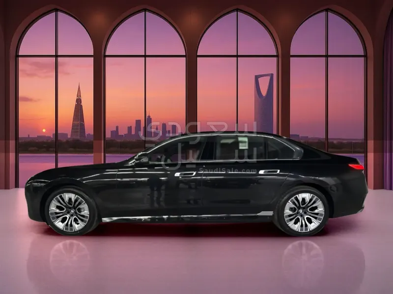 2026 بي ام دبليو الفئة السابعة 735أي