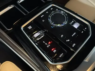 2026 بي ام دبليو الفئة السابعة 735أي