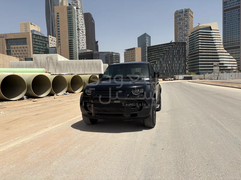 2023 لاند روفر ديفيندر 90
