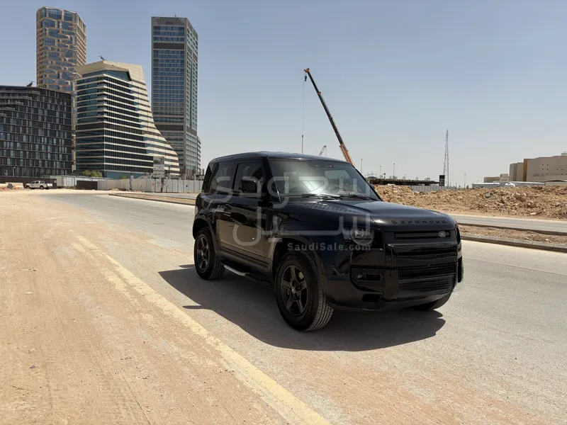 2023 لاند روفر ديفيندر 90