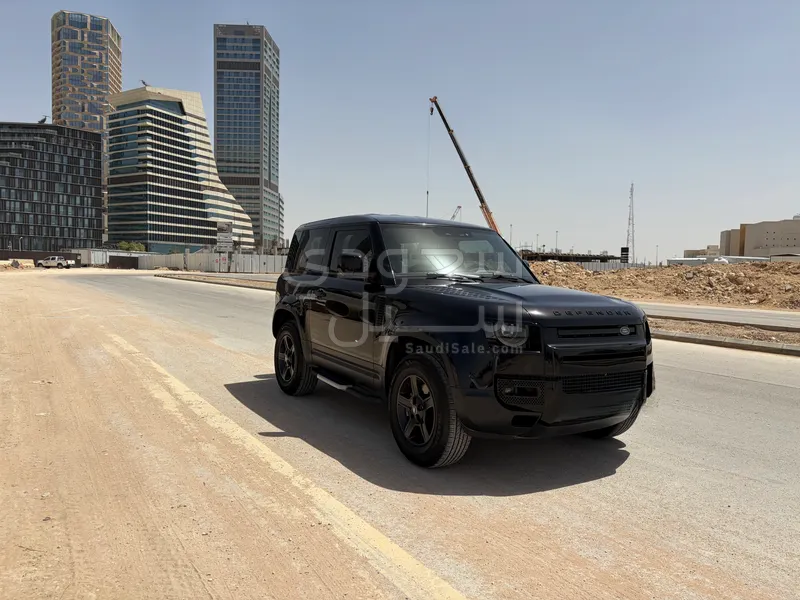2023 لاند روفر ديفيندر 90