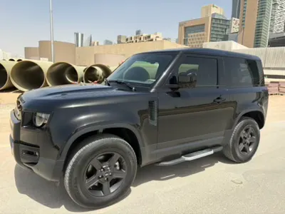 2023 لاند روفر ديفيندر 90