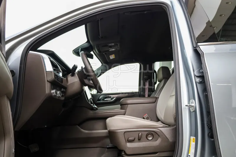 2025 جي ام سي يوكون اليفيشن