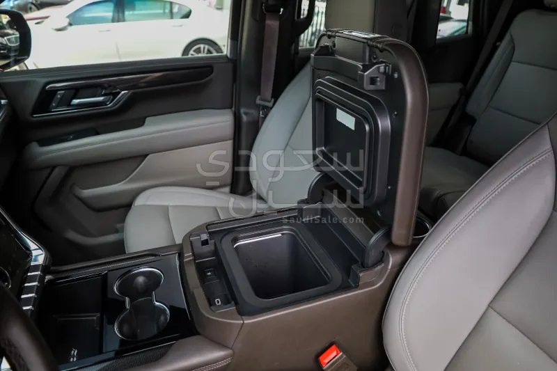 2025 جي ام سي يوكون اليفيشن