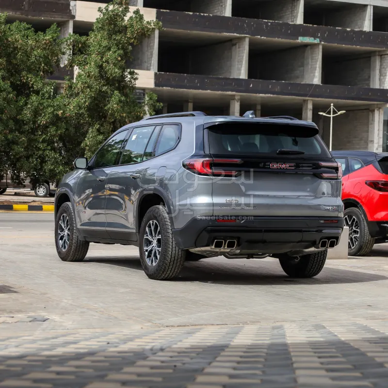 2024 جي ام سي اكاديا دينالي