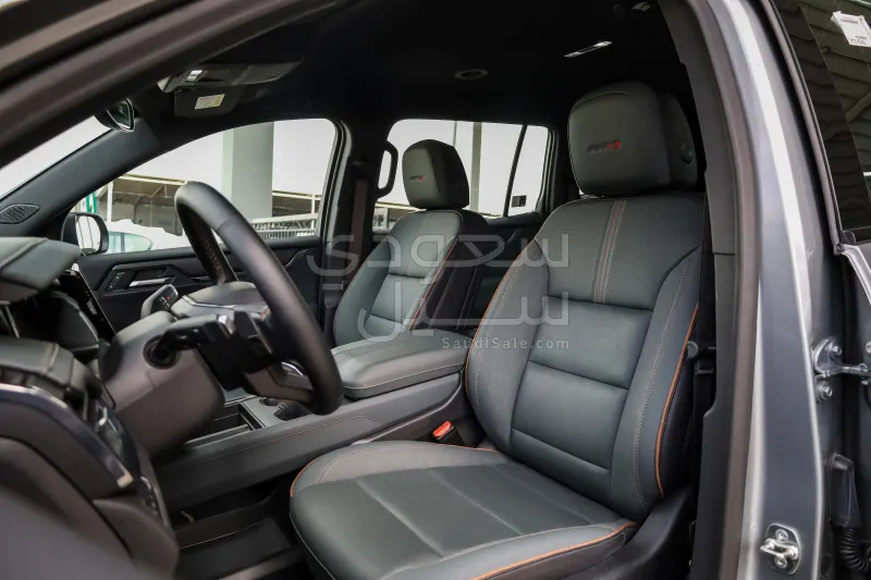 2024 جي ام سي اكاديا دينالي