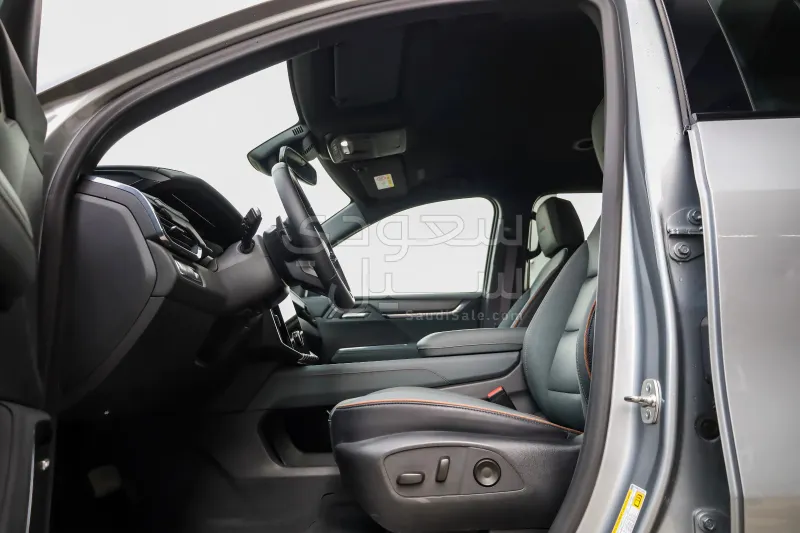 2024 جي ام سي اكاديا دينالي