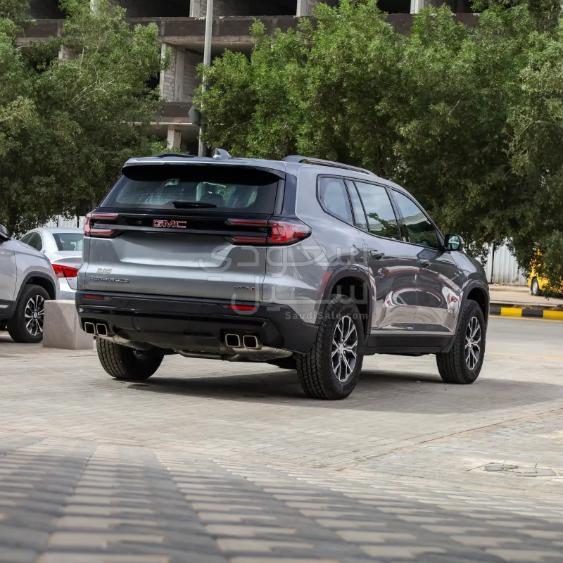 2024 جي ام سي اكاديا دينالي