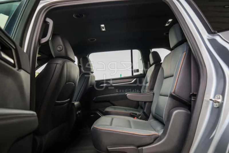 2024 جي ام سي اكاديا دينالي