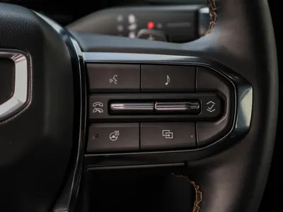 2024 جي ام سي اكاديا دينالي