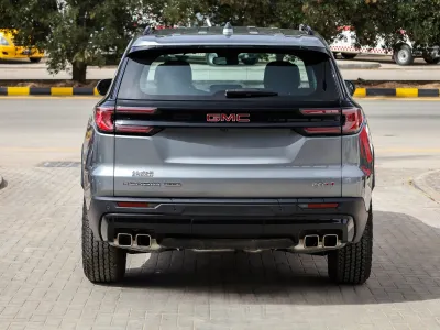 2024 جي ام سي اكاديا دينالي