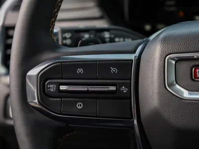 2024 جي ام سي اكاديا دينالي