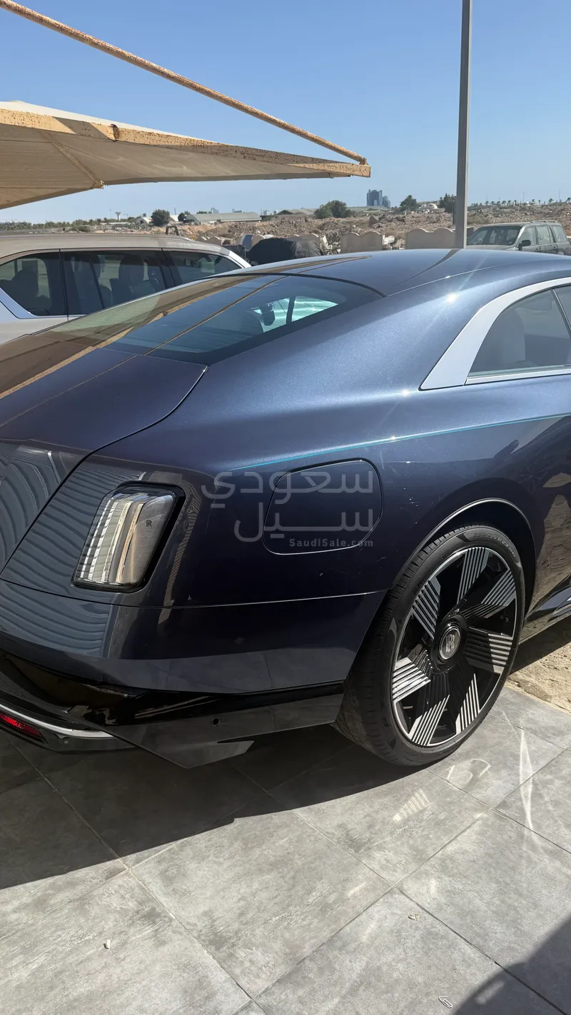 2025 رولز رويس سبيكتر