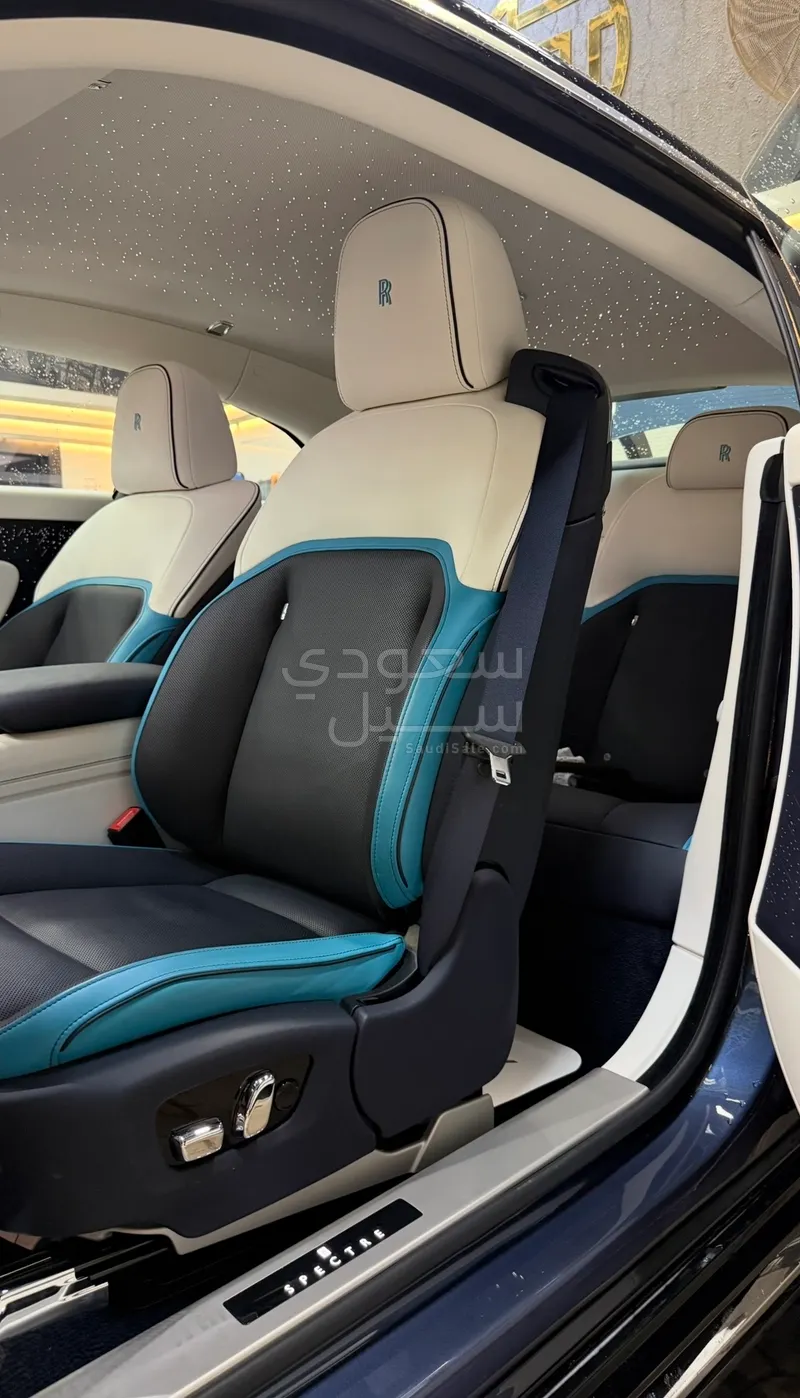 2025 رولز رويس سبيكتر