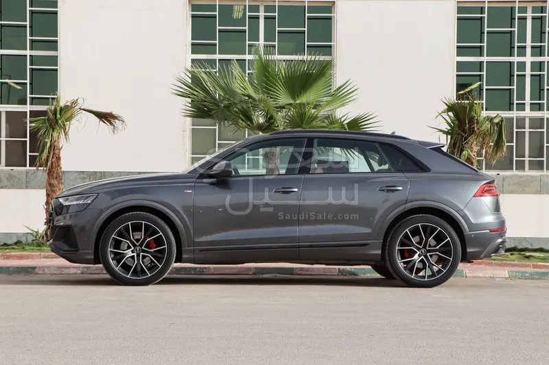 2021 Audi Q8 S Line