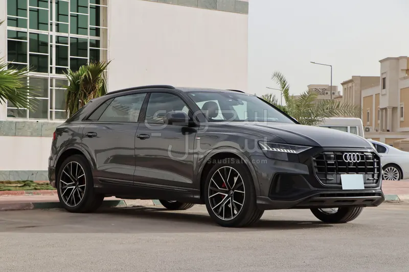 2021 Audi Q8 S Line