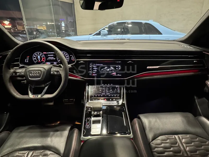 2021 اودي ار اس كيو 8