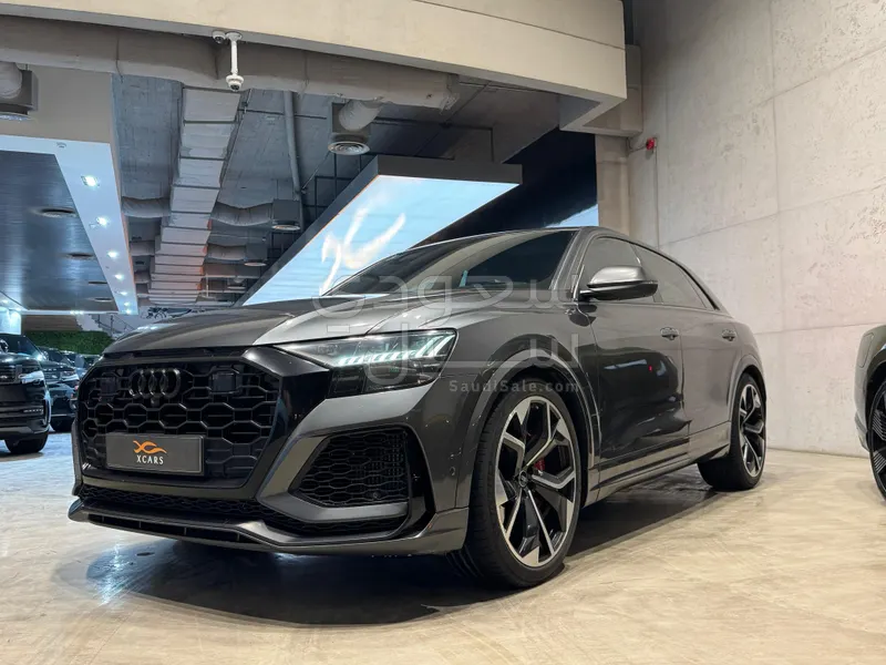 2021 اودي ار اس كيو 8