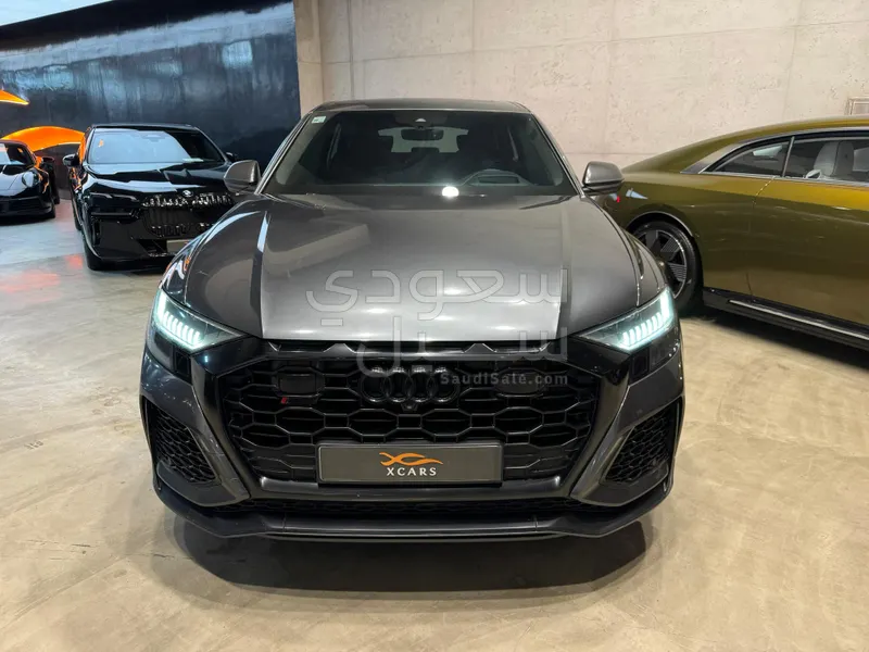 2021 اودي ار اس كيو 8