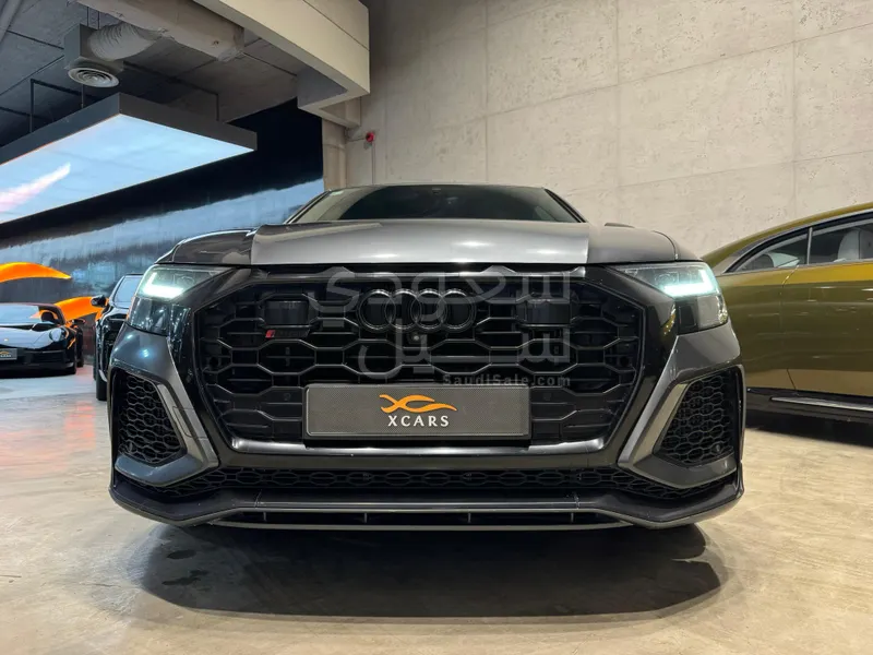 2021 اودي ار اس كيو 8