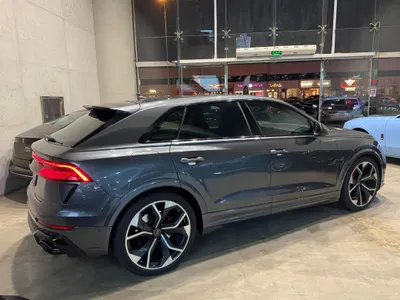 2021 اودي ار اس كيو 8