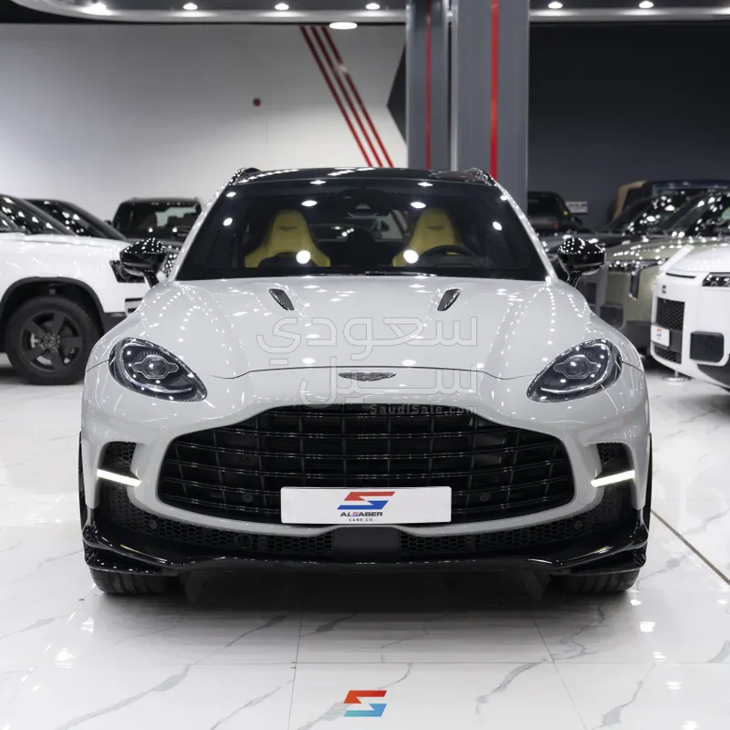 2024 استون مارتن دي بي اكس 707