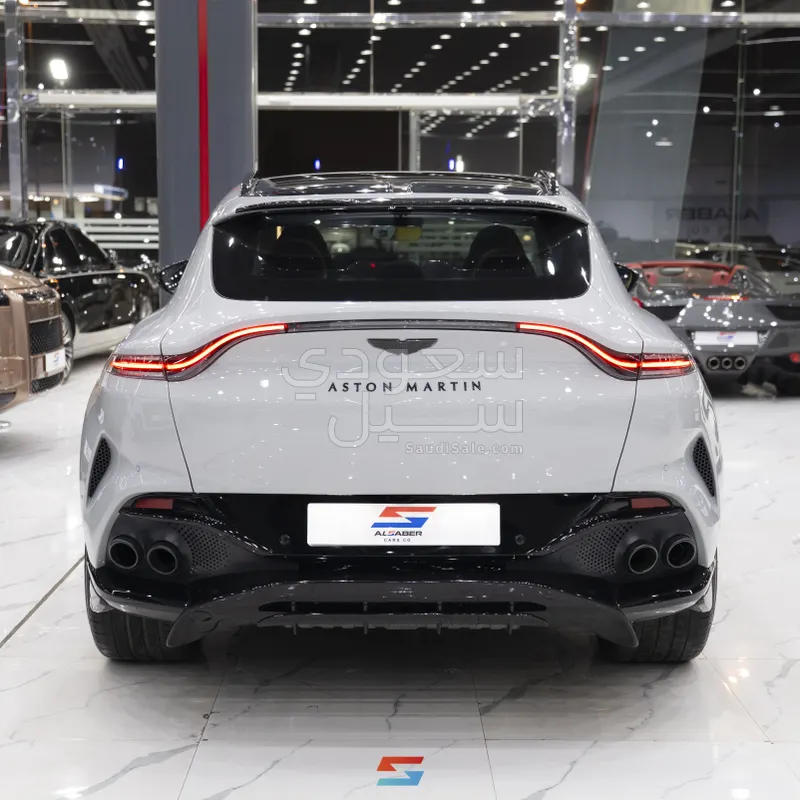 2024 استون مارتن دي بي اكس 707