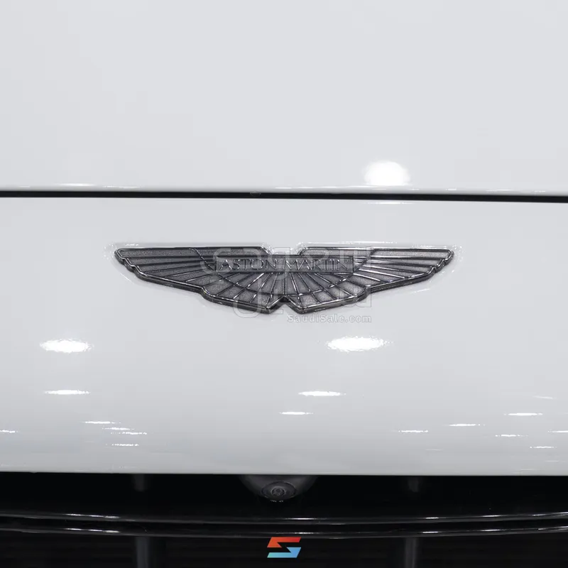 2024 استون مارتن دي بي اكس 707